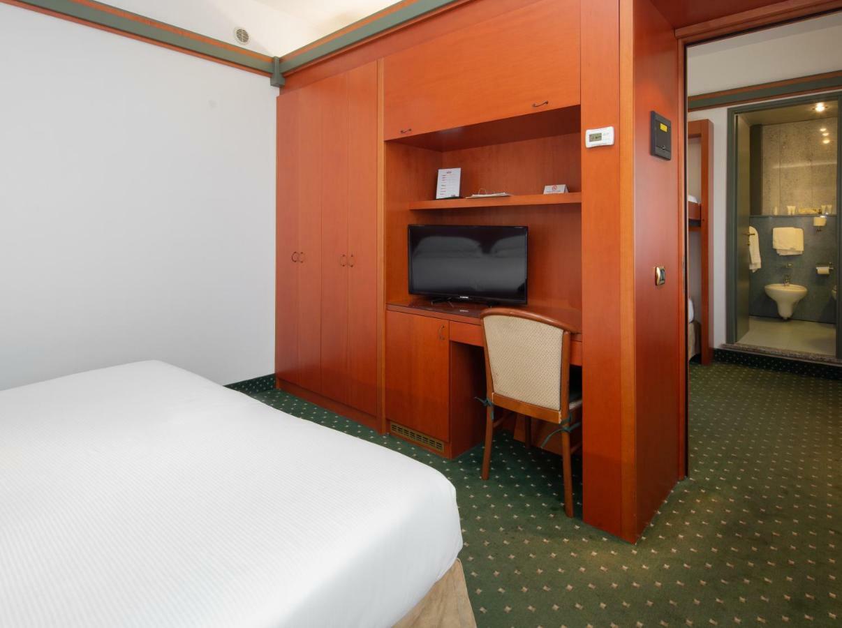 Jet Hotel, Sure Hotel Collection By Best Western Gallarate Zewnętrze zdjęcie